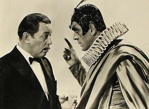 Warner Oland as Charlie Chan, with Boris Karloff.